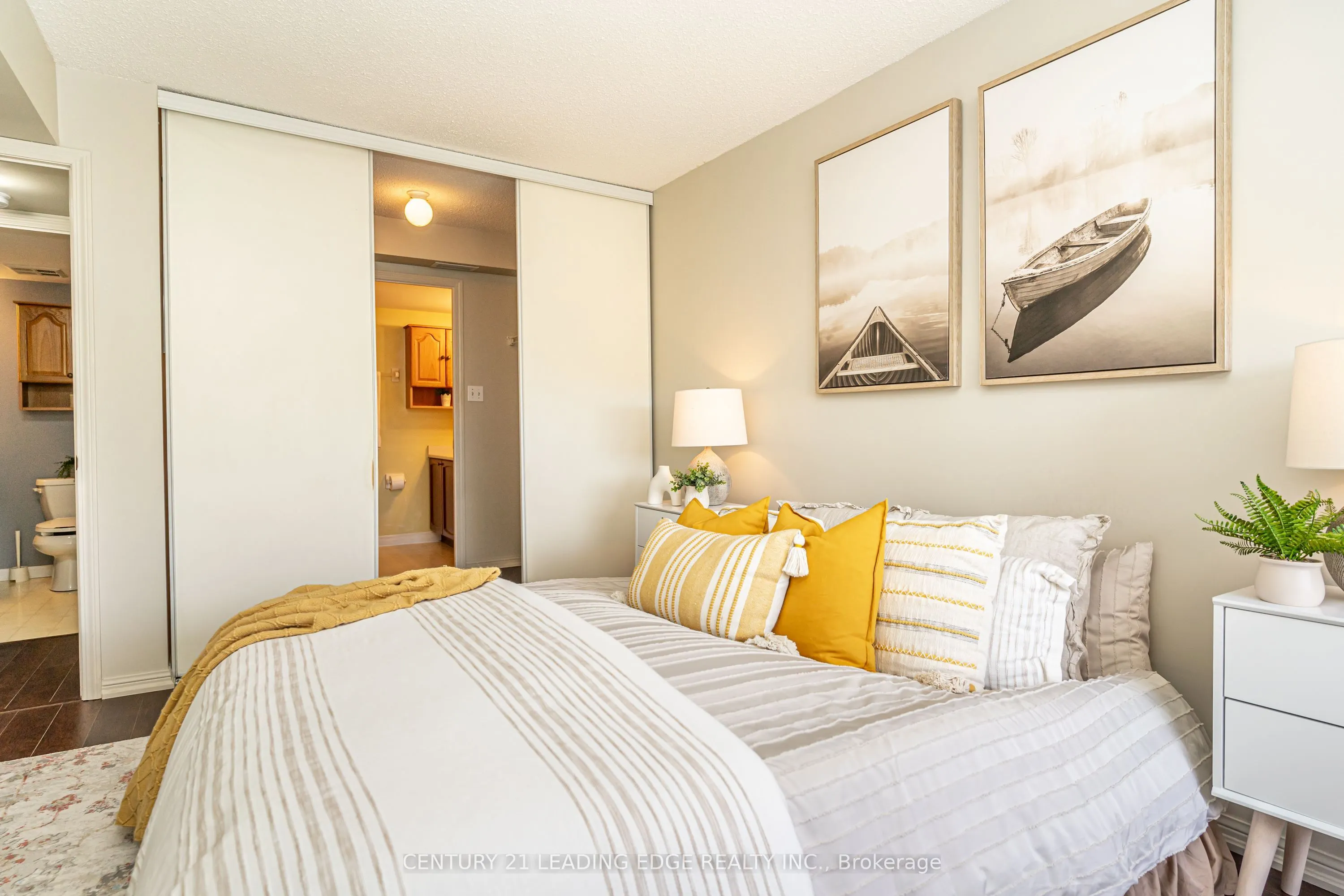 95 Wellington Street W, #301