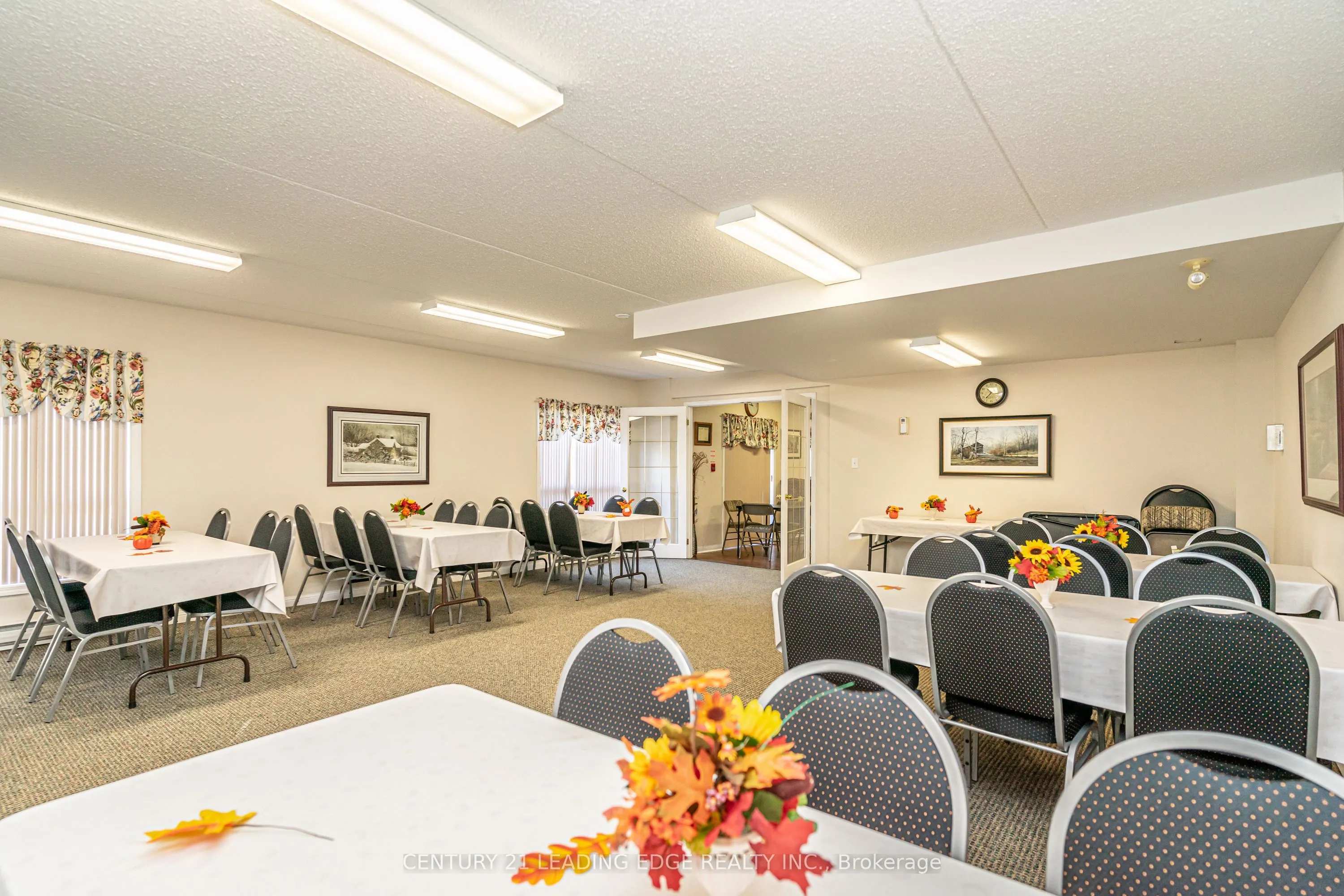 95 Wellington Street W, #301