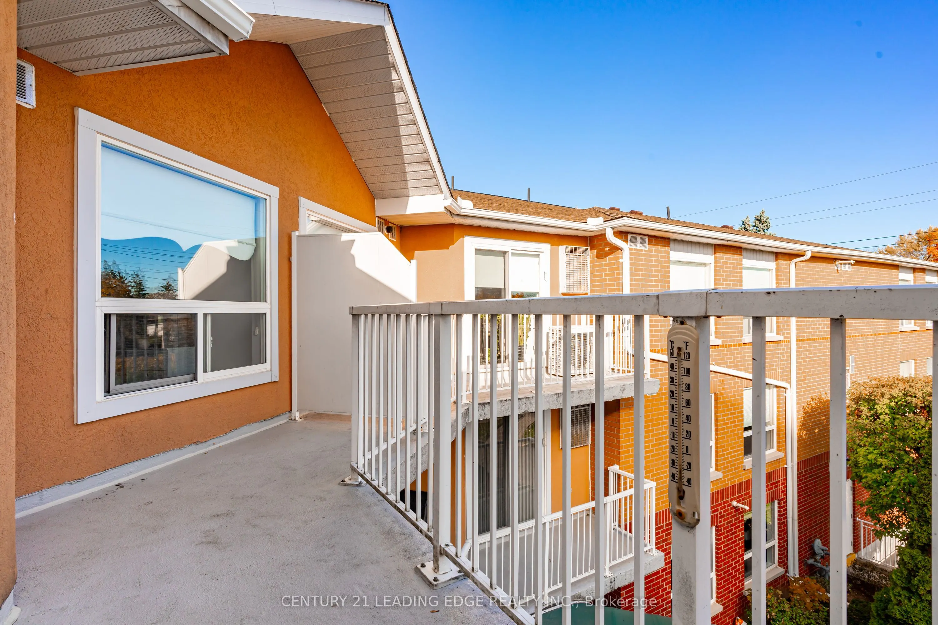 95 Wellington Street W, #301