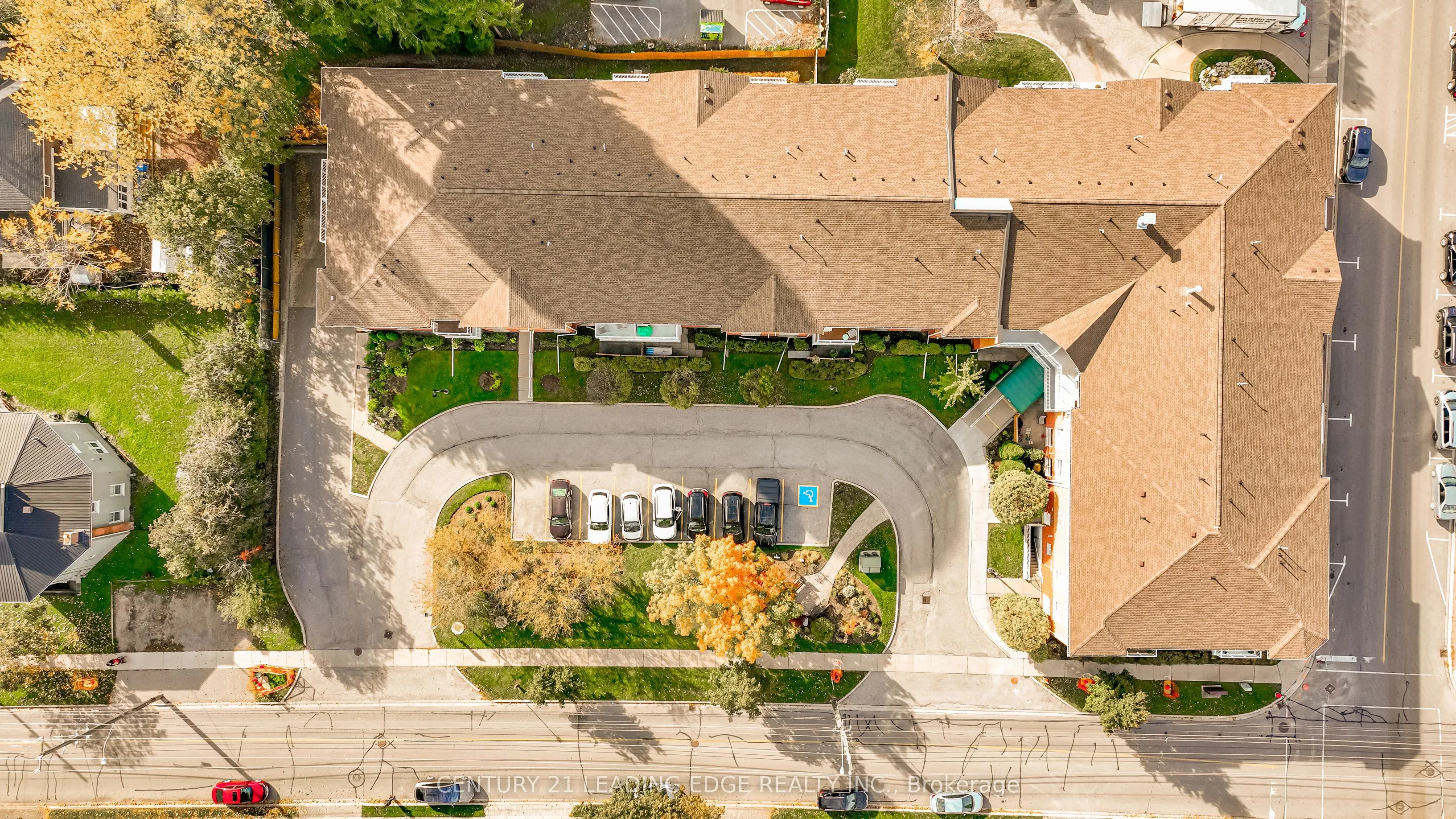 95 Wellington Street W, #301