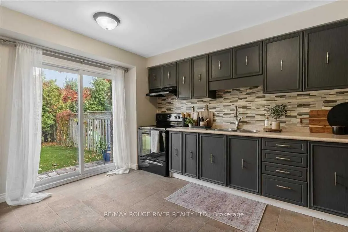 7 Inglis Avenue, #Main