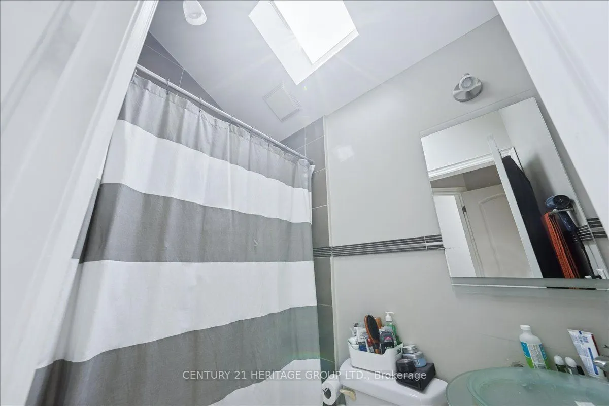 169 King Edward Avenue