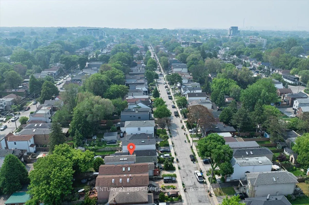 169 King Edward Avenue