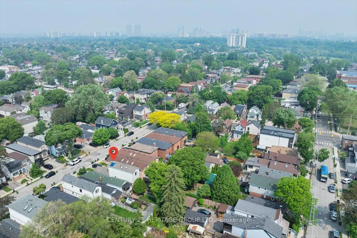 169 King Edward Avenue