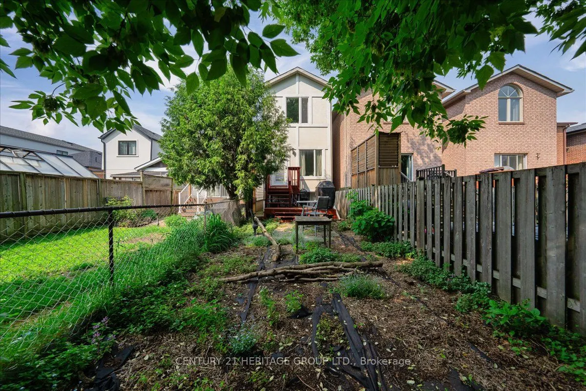 169 King Edward Avenue