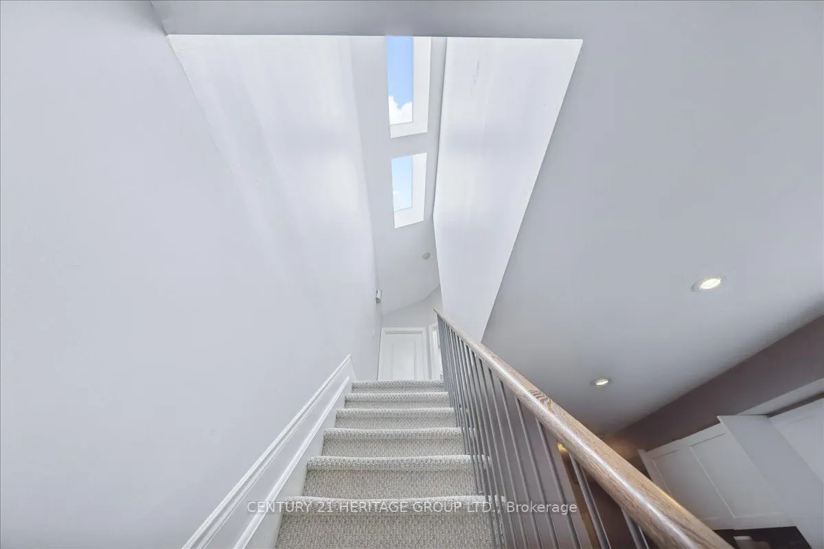 169 King Edward Avenue