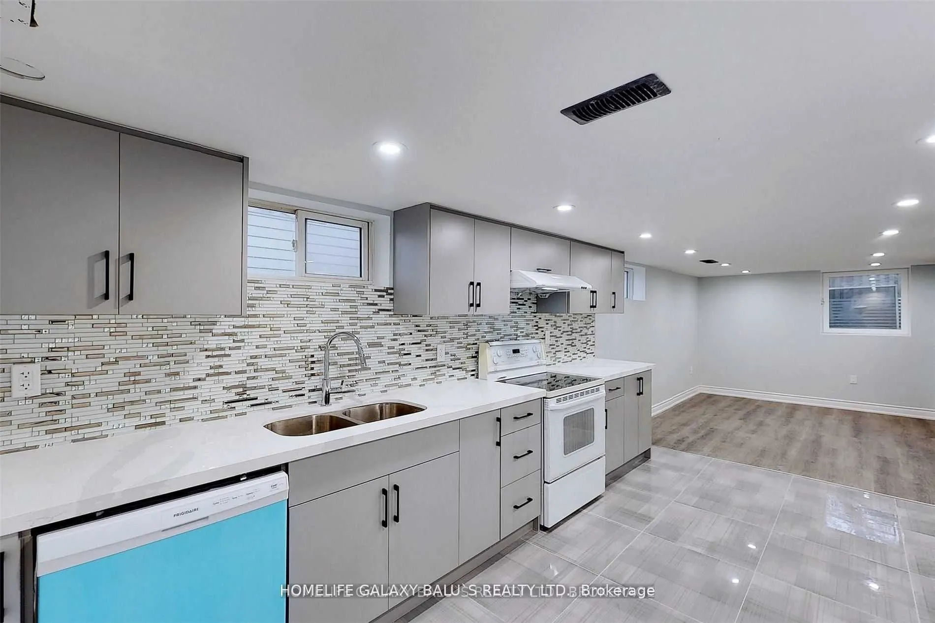 136 Central Park Boulevard N, #Basement