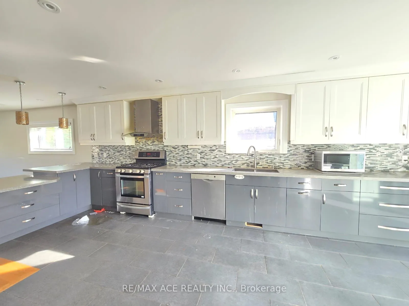 66 Portsdown Road, #Main