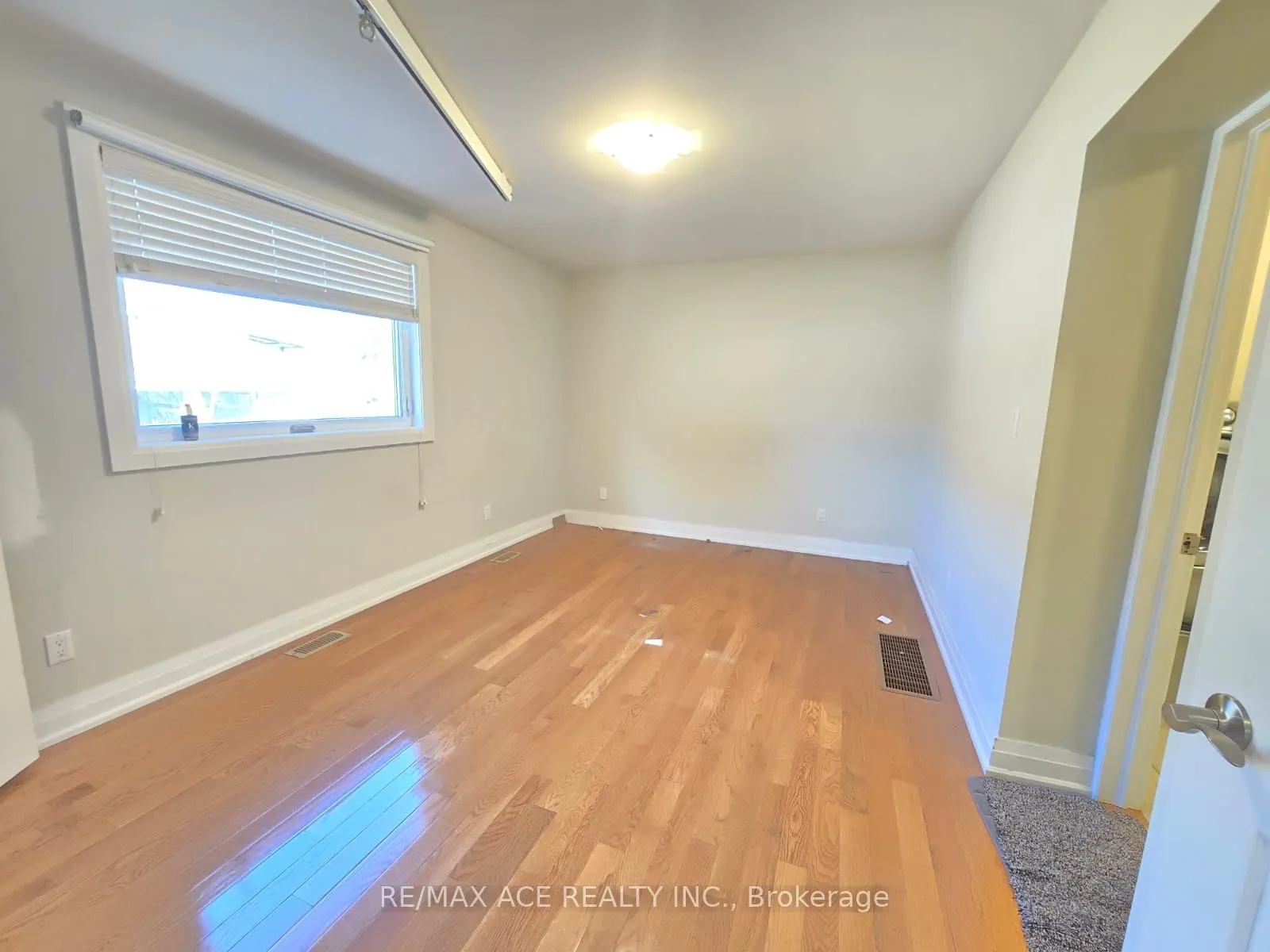 66 Portsdown Road, #Main