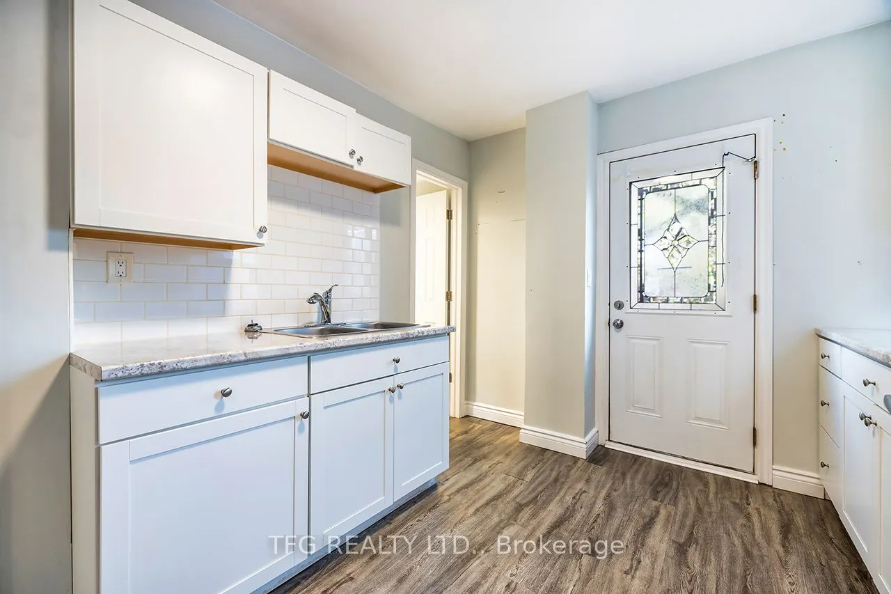 283 Jarvis Street, #Mainfloor