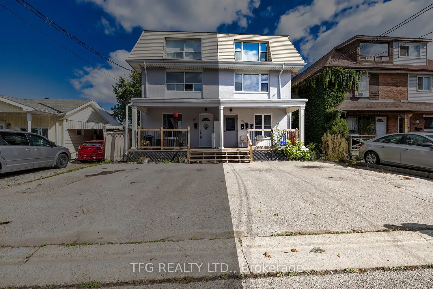 283 Jarvis Street, #Mainfloor