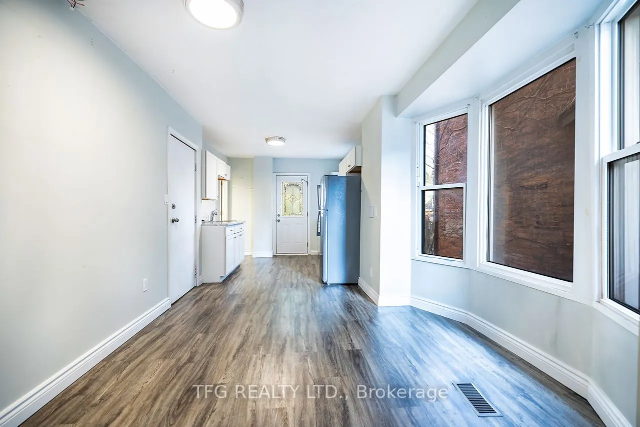 283 Jarvis Street, #Mainfloor