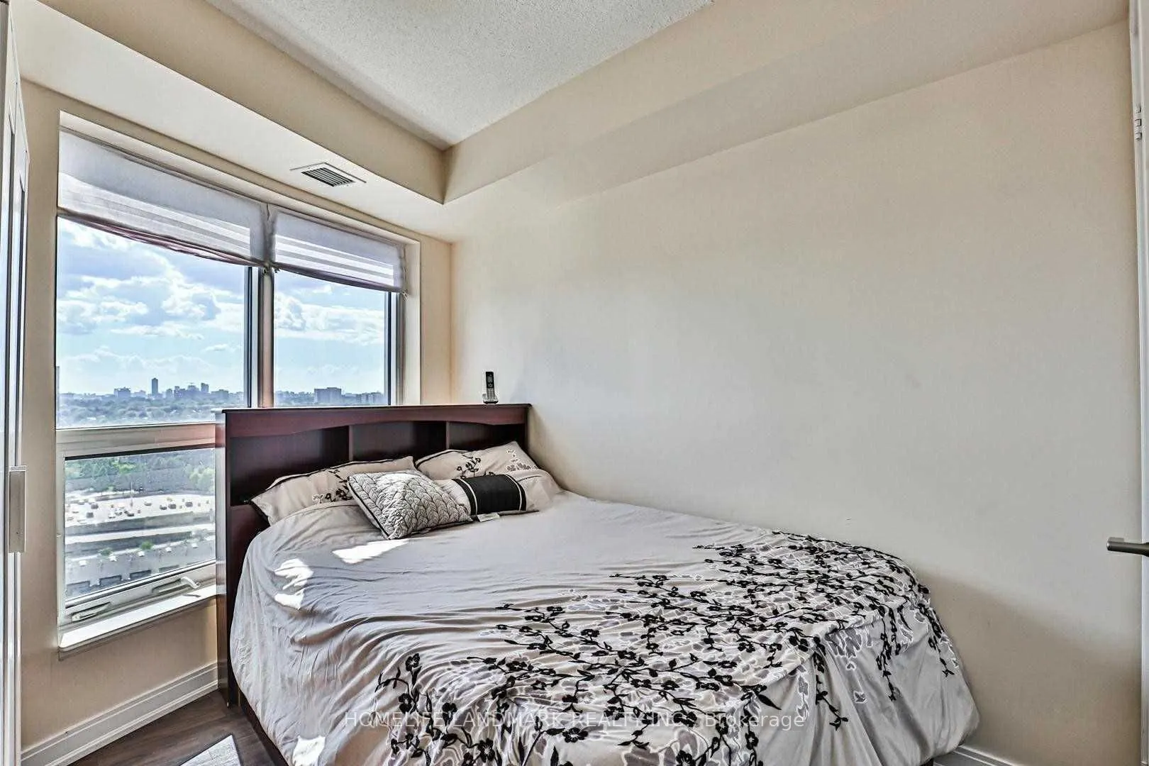 181 Village Green Square, #1714