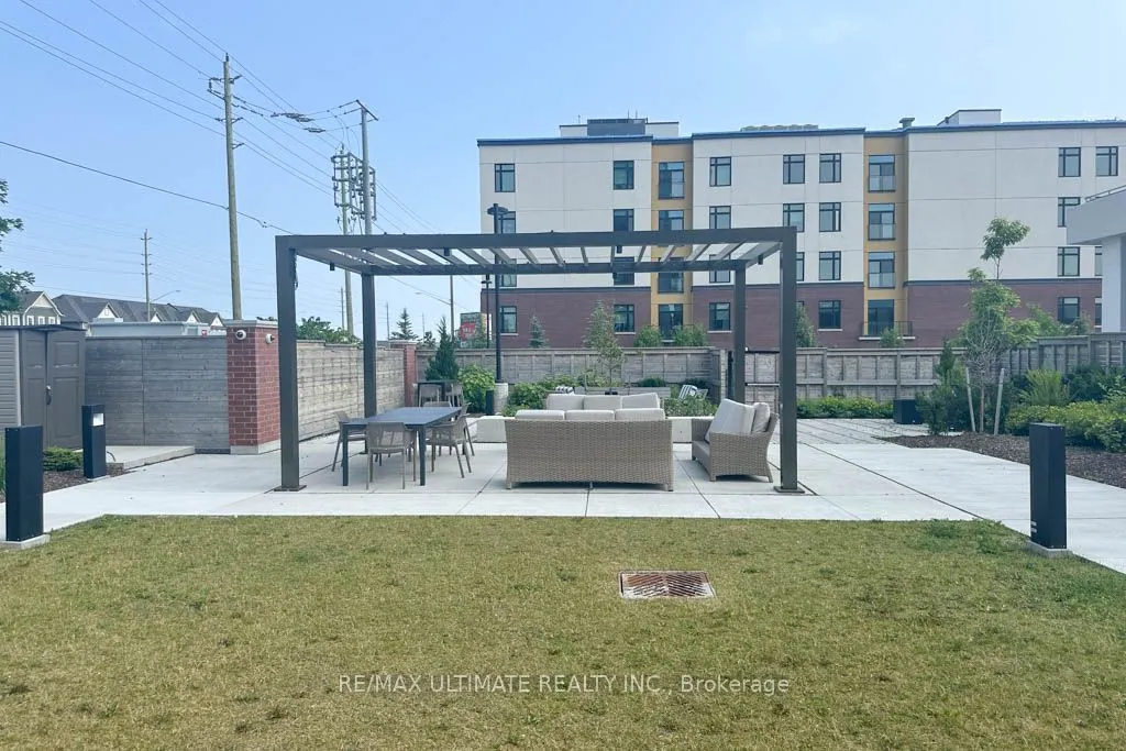 2550 Simcoe Street N, #2104