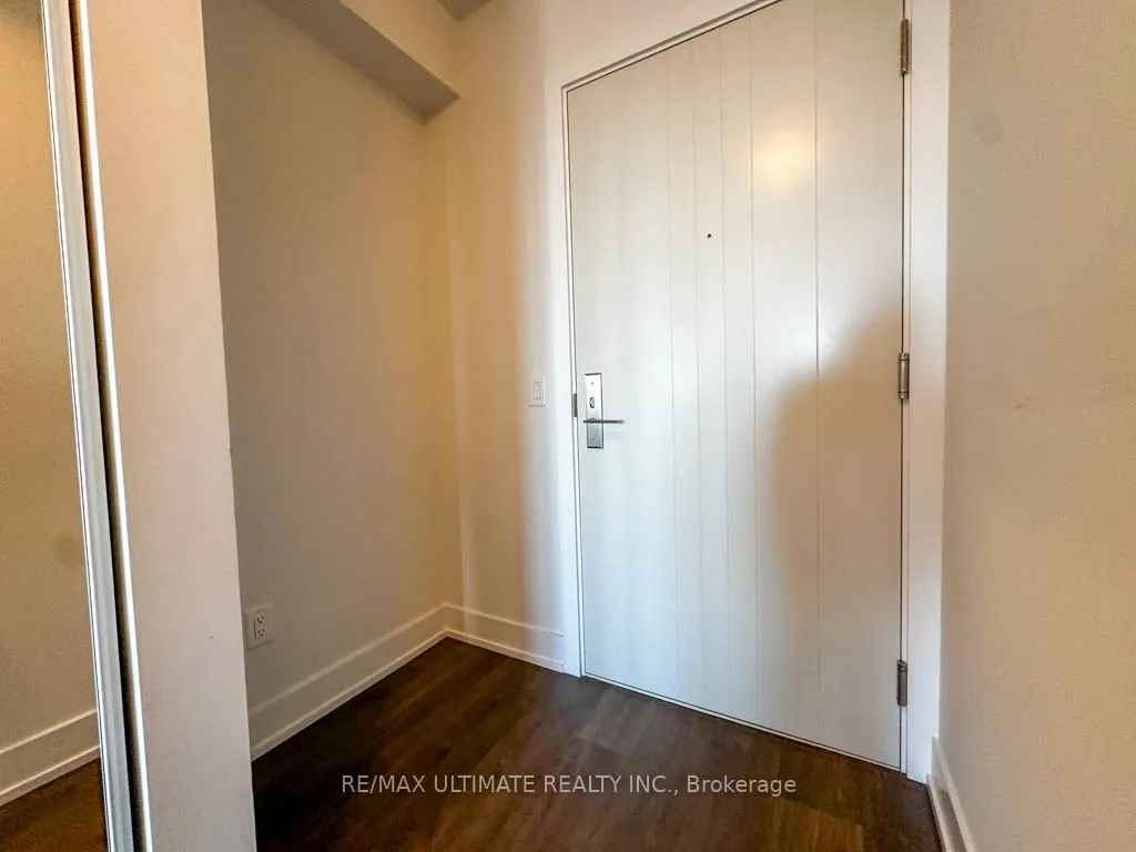 2550 Simcoe Street N, #2104