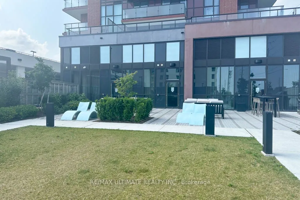 2550 Simcoe Street N, #2104