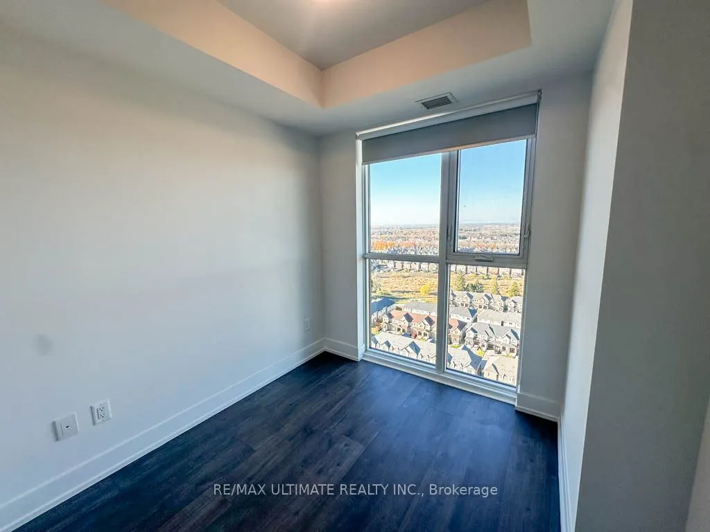 2550 Simcoe Street N, #2104