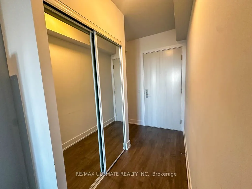 2550 Simcoe Street N, #2104