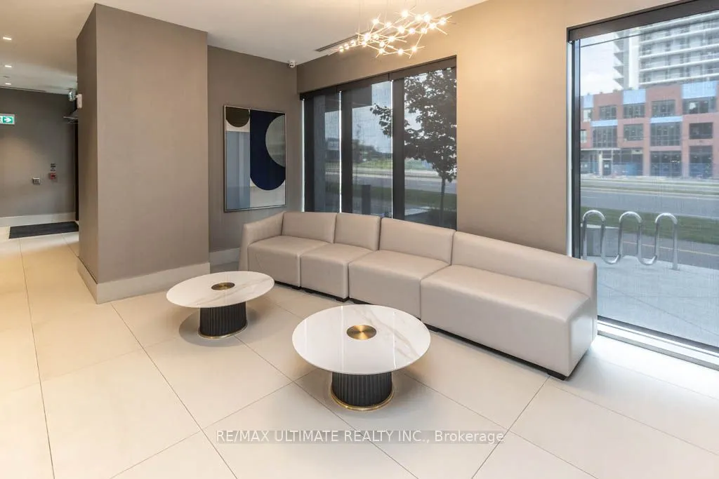 2550 Simcoe Street N, #2104