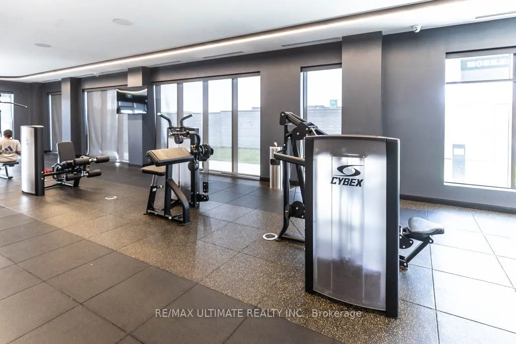 2550 Simcoe Street N, #2104