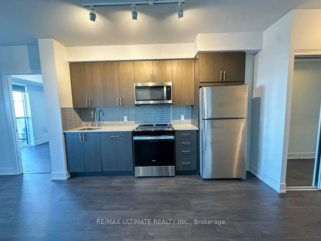 2550 Simcoe Street N, #2104