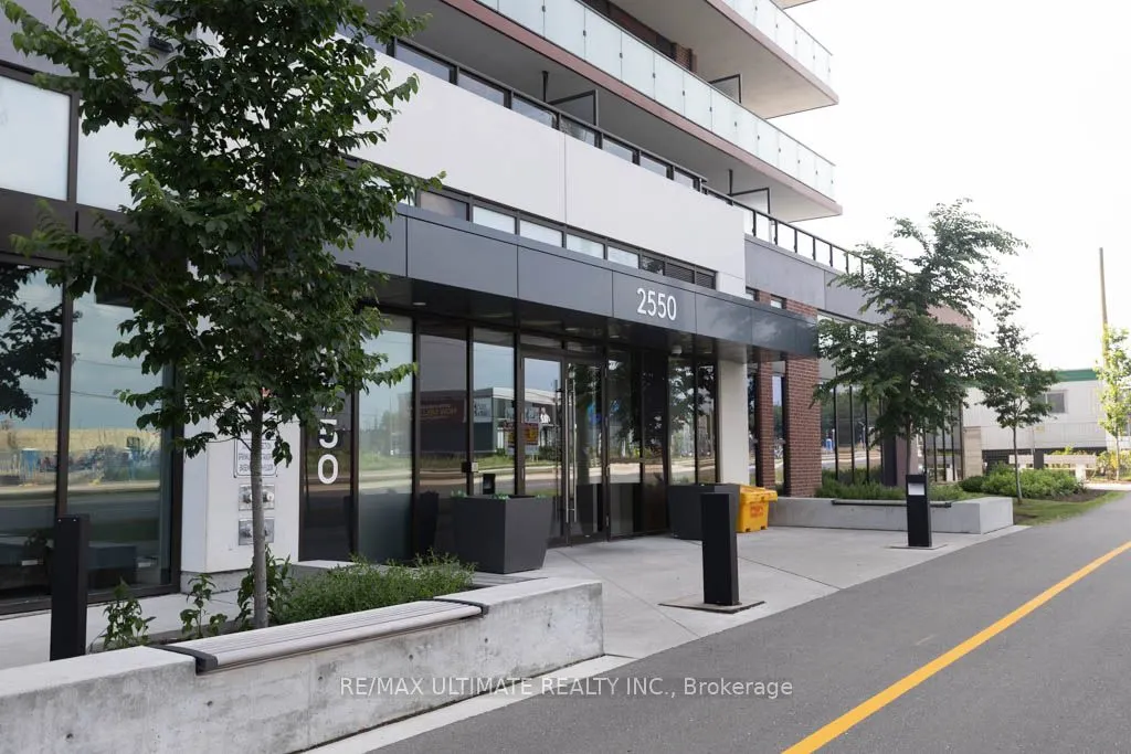 2550 Simcoe Street N, #2104