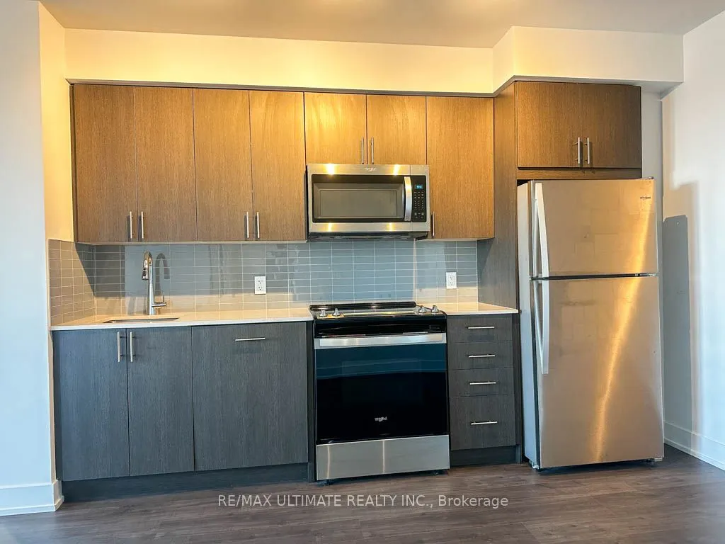 2550 Simcoe Street N, #2104