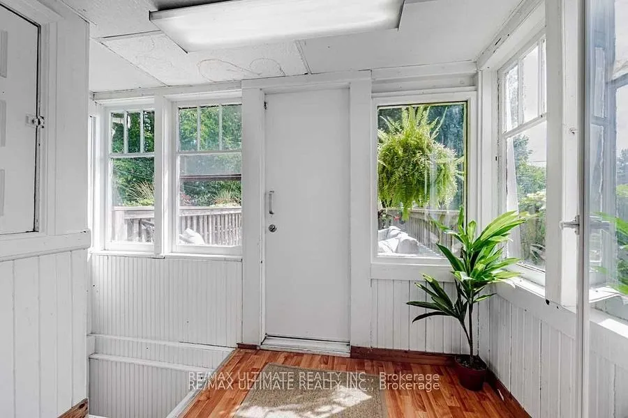 33 Alton Avenue, #Main