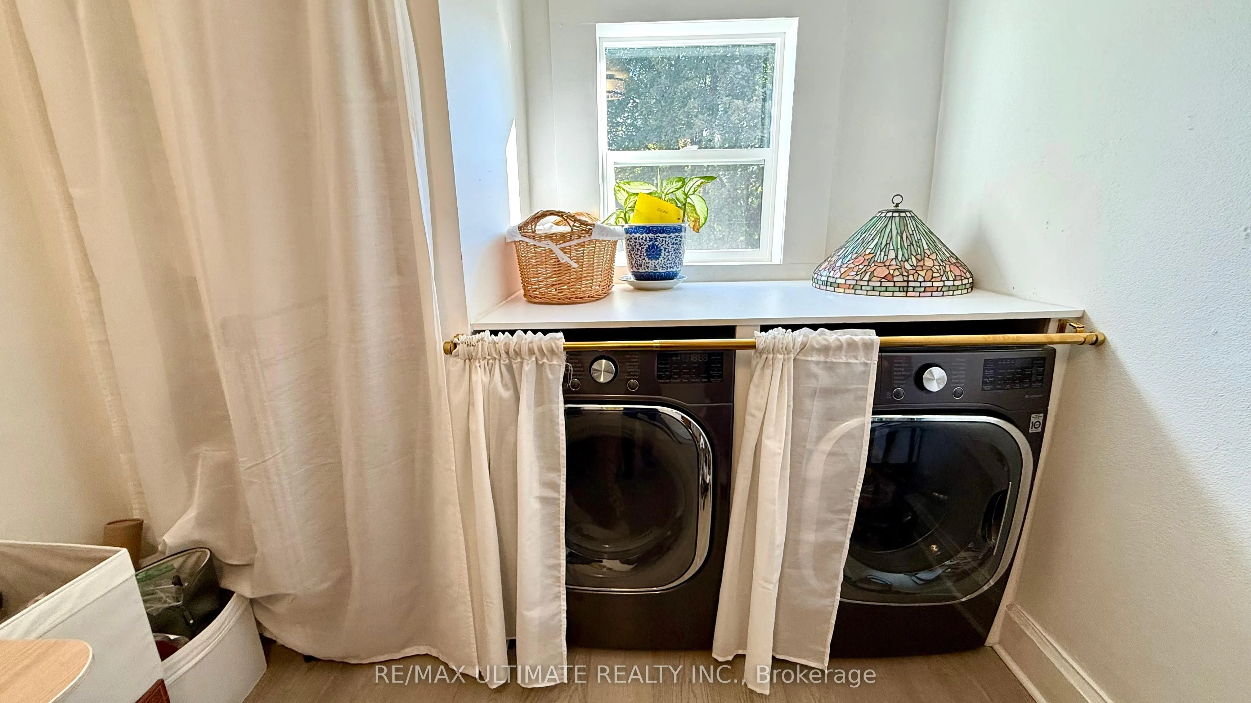 33 Alton Avenue, #Main