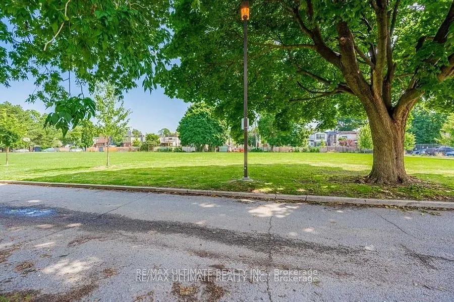 33 Alton Avenue, #Main