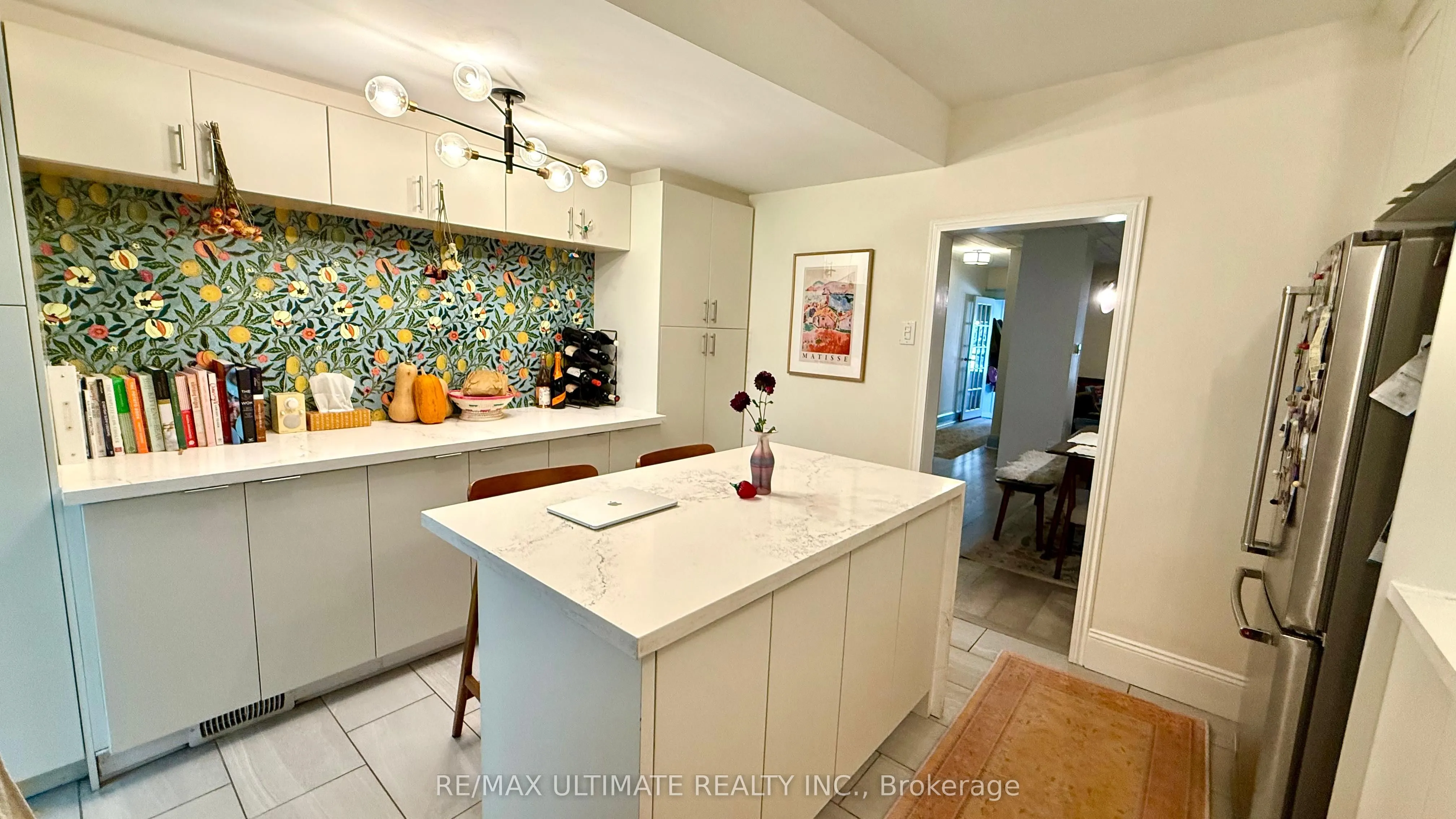 33 Alton Avenue, #Main