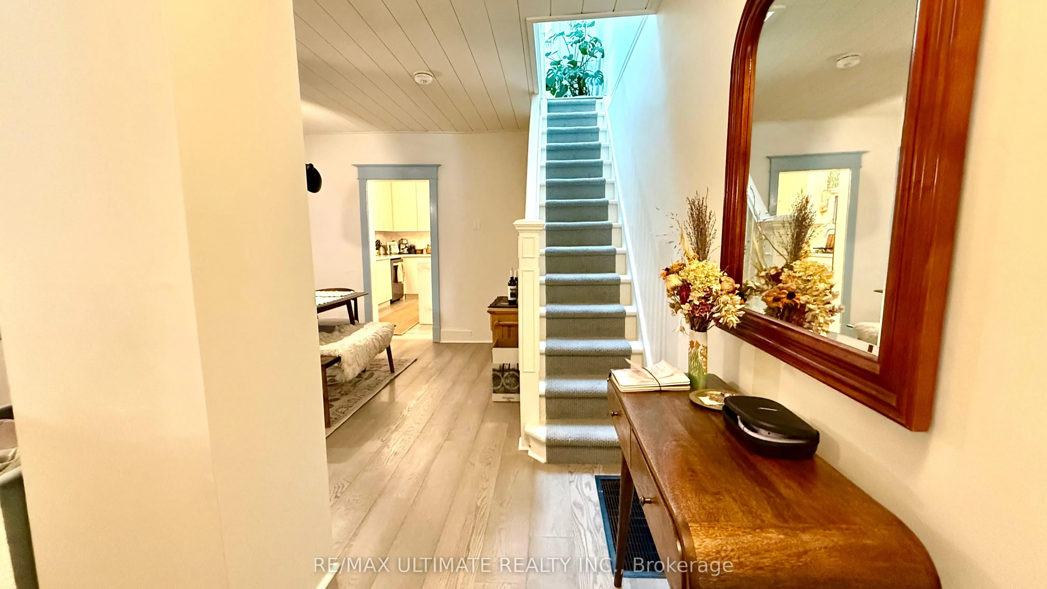 33 Alton Avenue, #Main