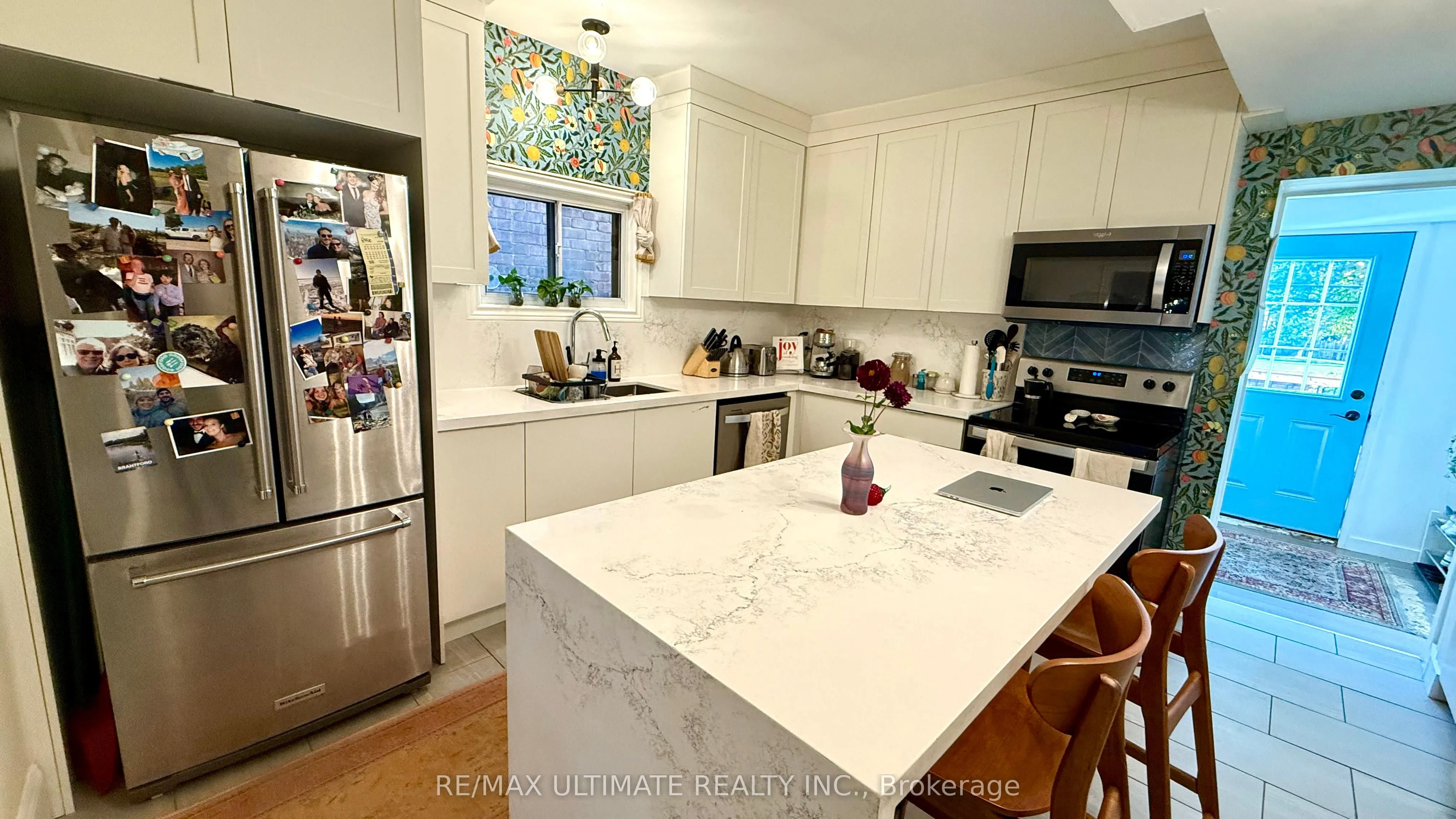 33 Alton Avenue, #Main