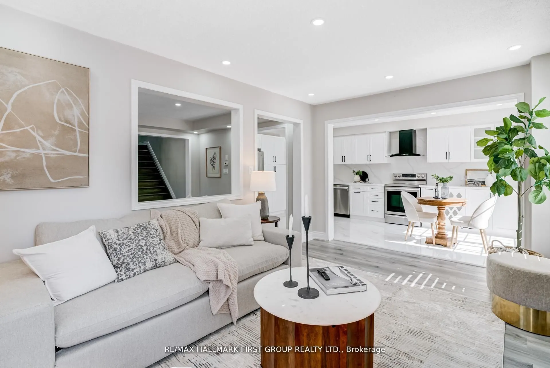 35 Elliottglen Drive