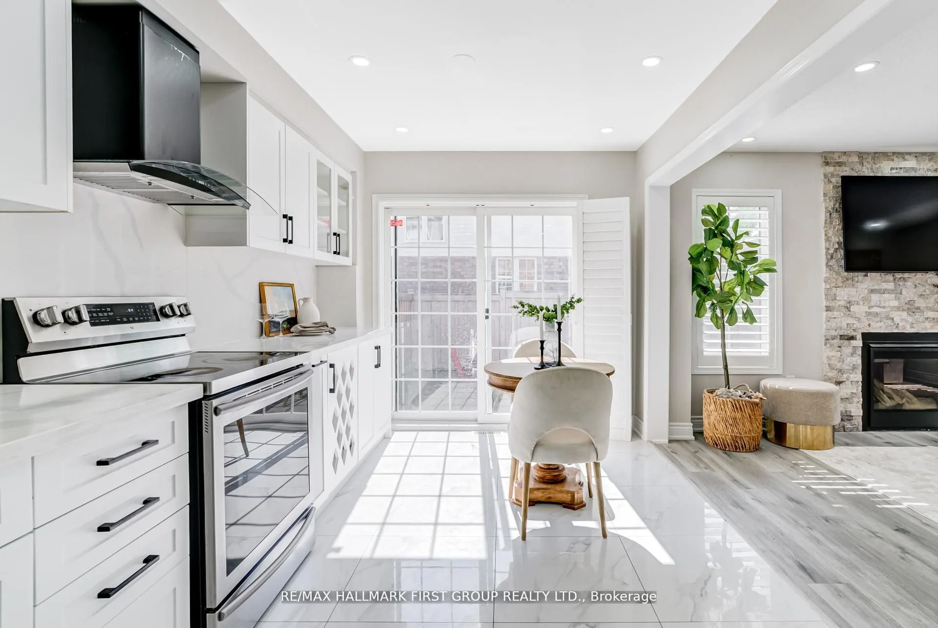 35 Elliottglen Drive