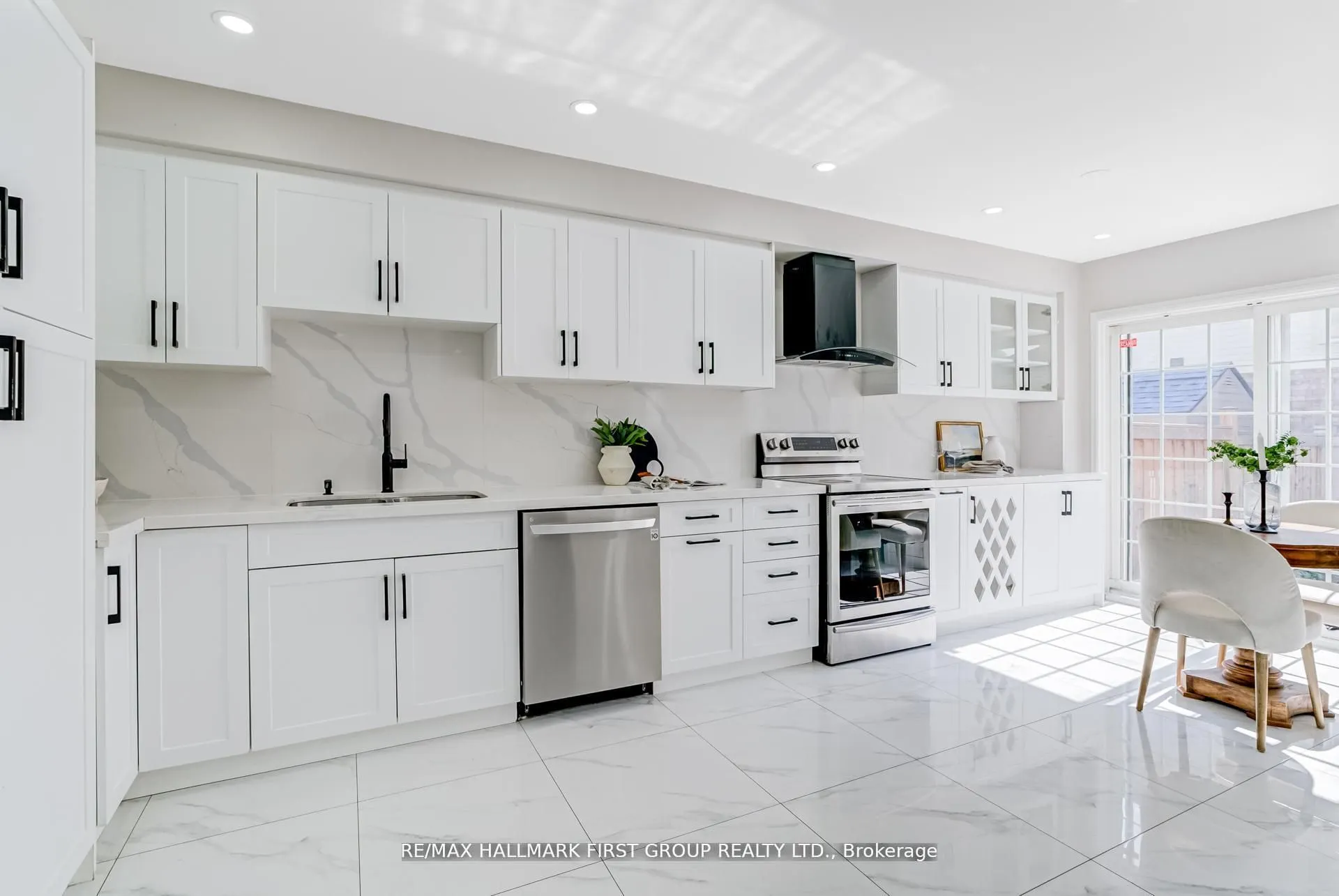 35 Elliottglen Drive