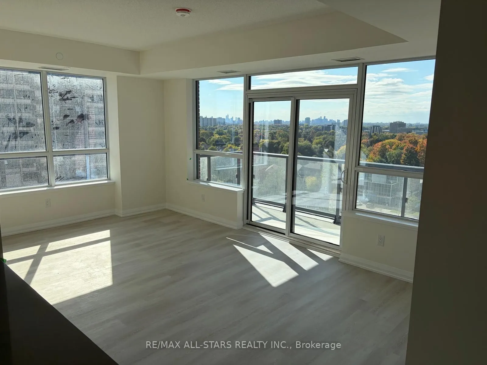 3260 Sheppard Avenue E, #1704