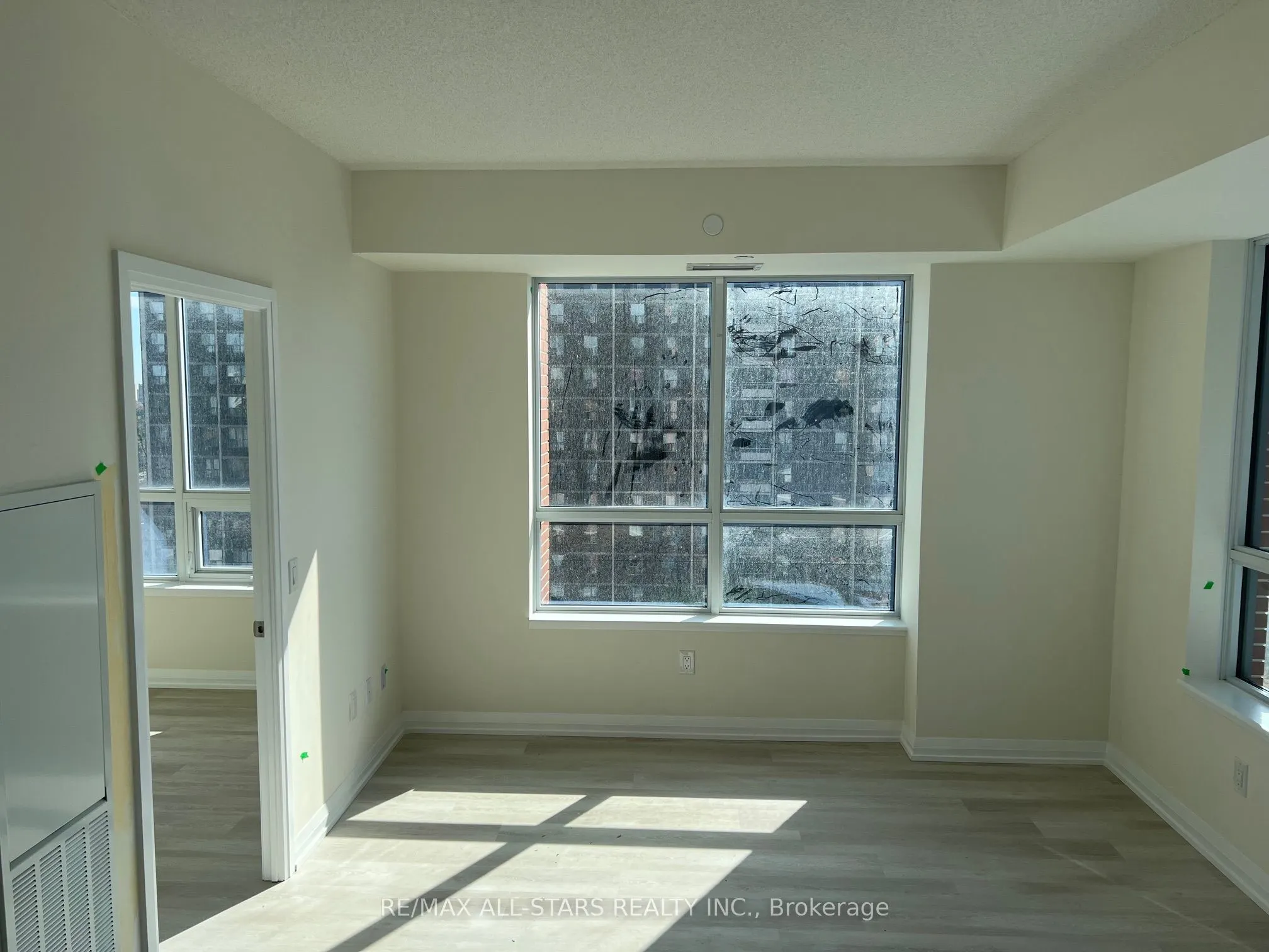3260 Sheppard Avenue E, #1704