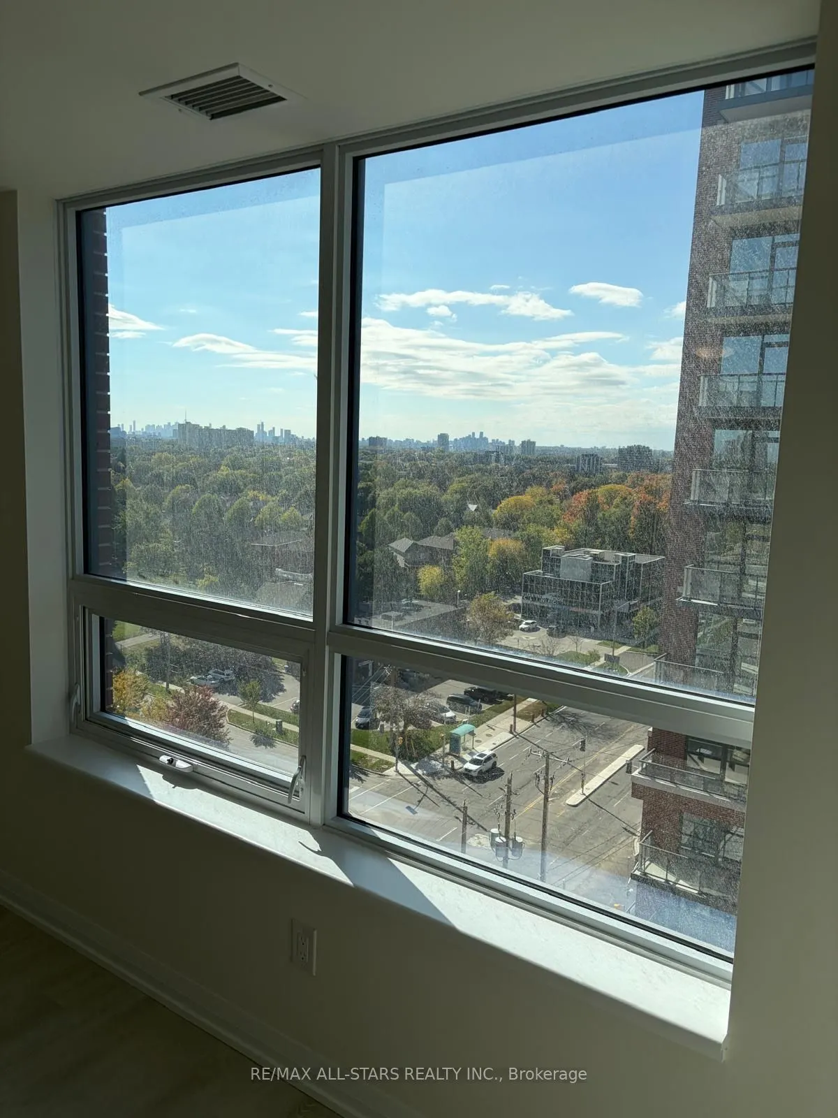 3260 Sheppard Avenue E, #1704