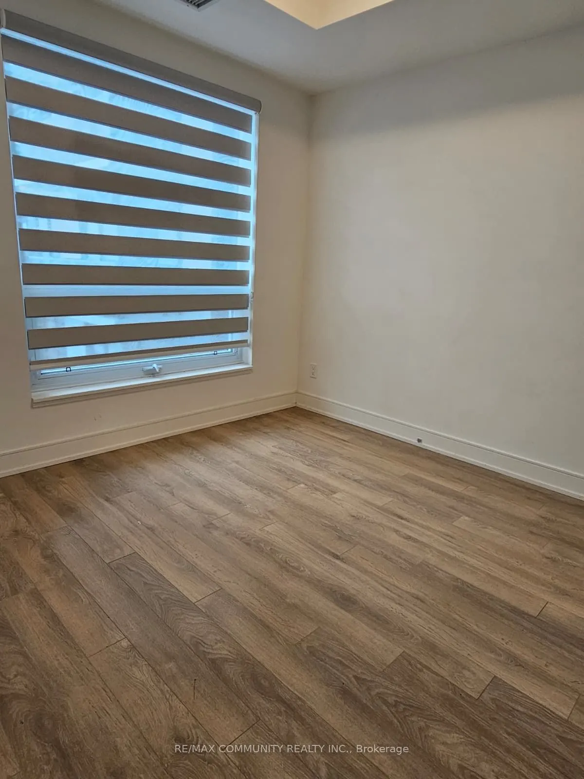 1350 Ellesmere Road, #917