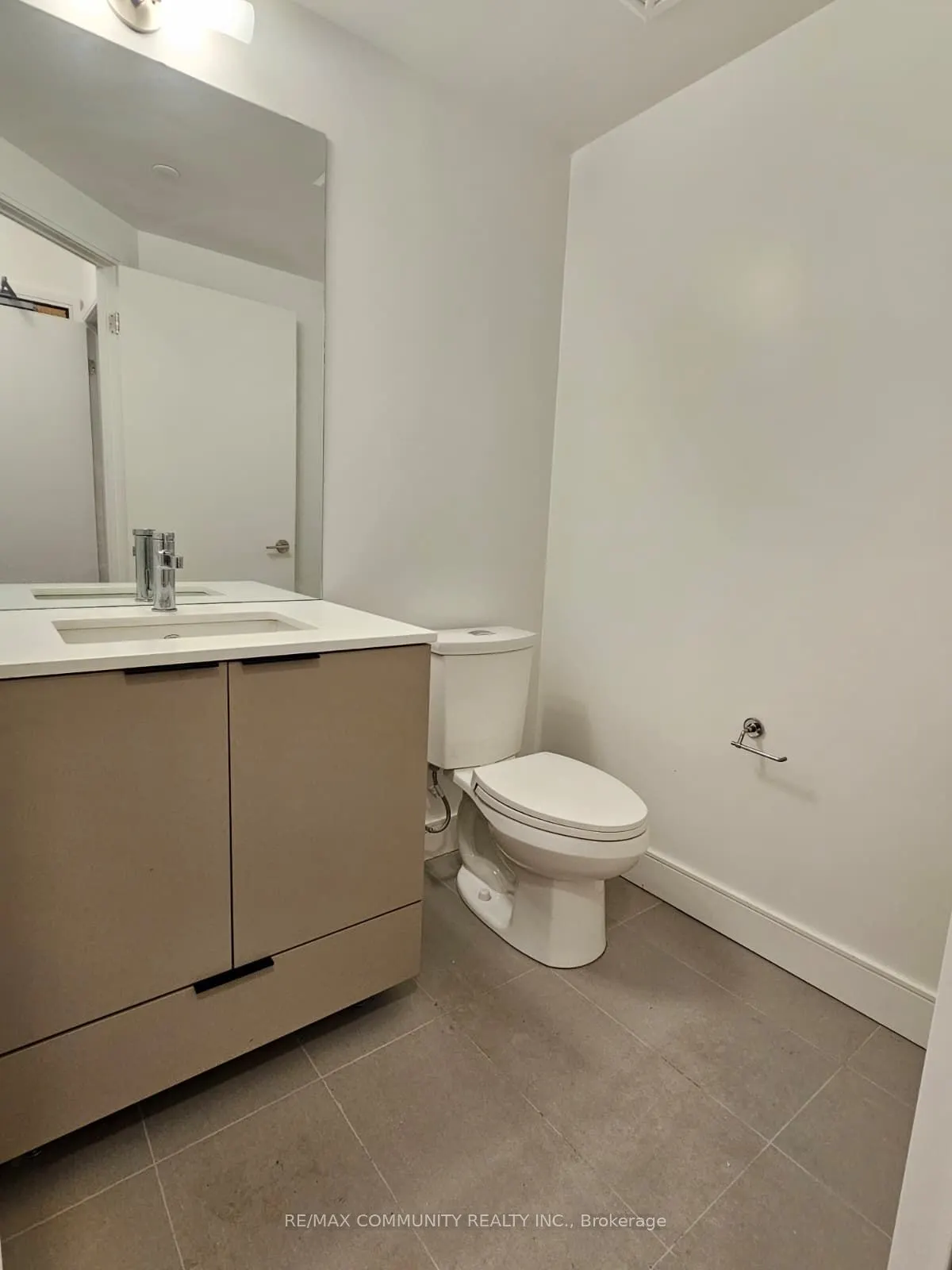 1350 Ellesmere Road, #917