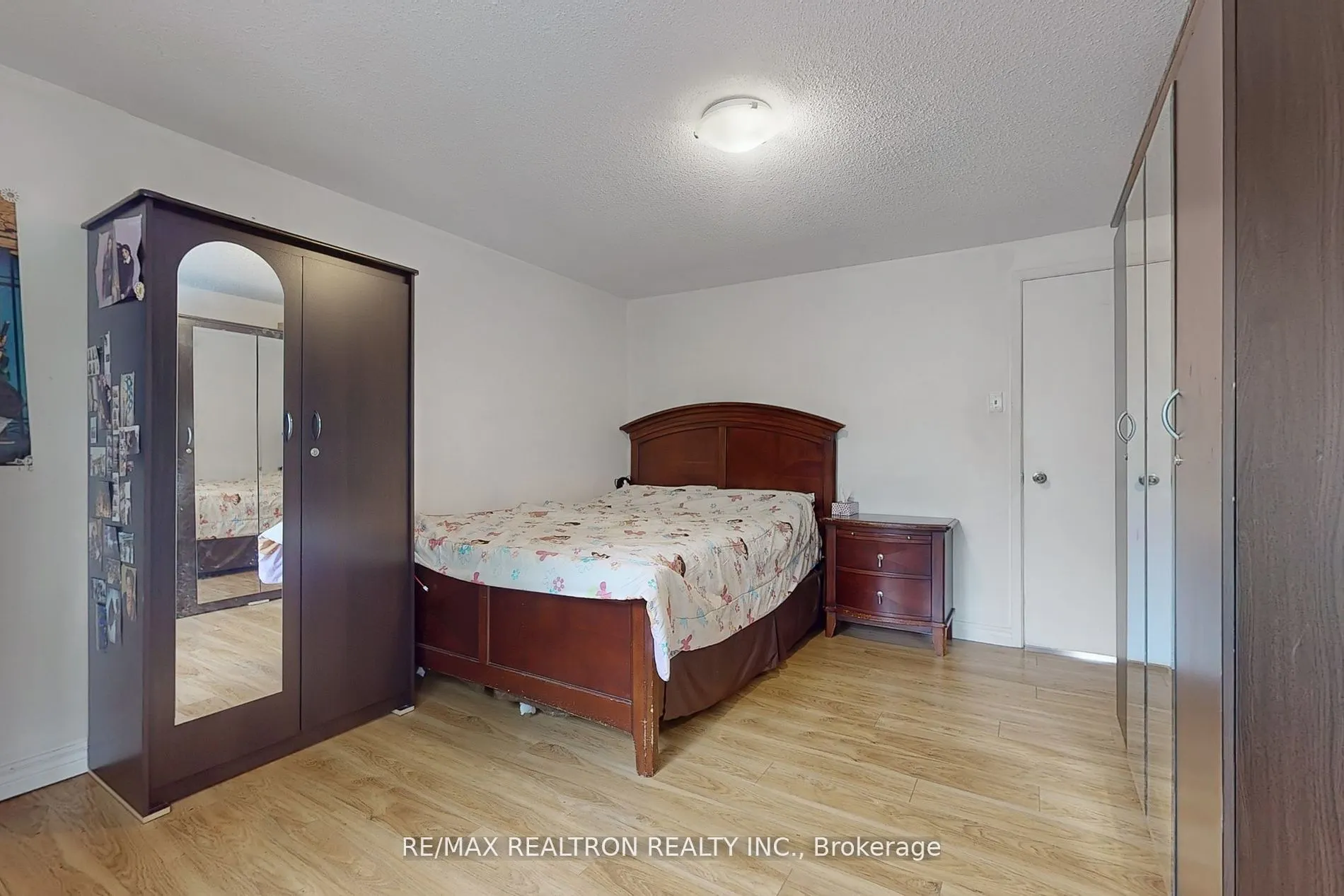 1121 Sandhurst Circle, #20