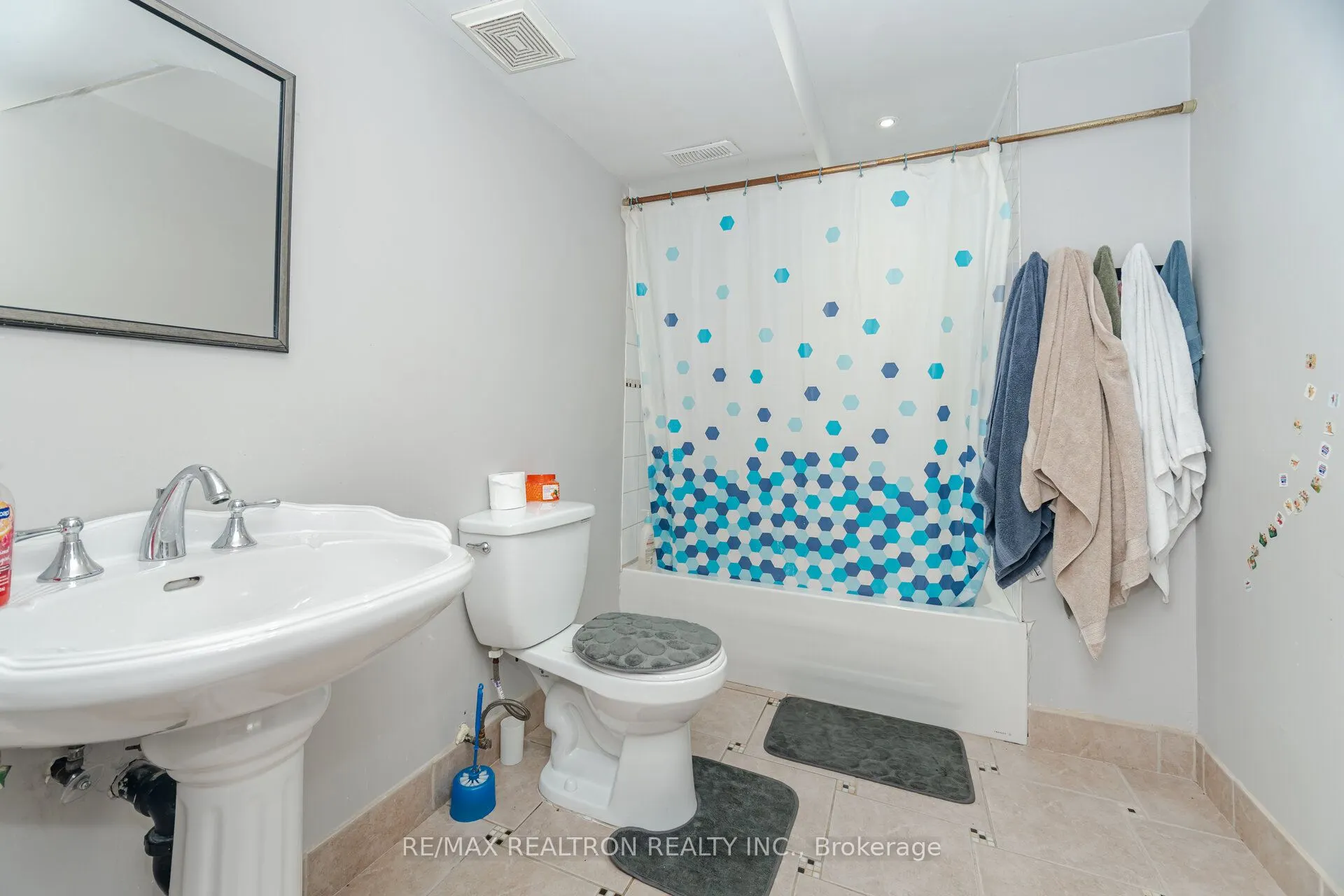 58 Bradbury Crescent