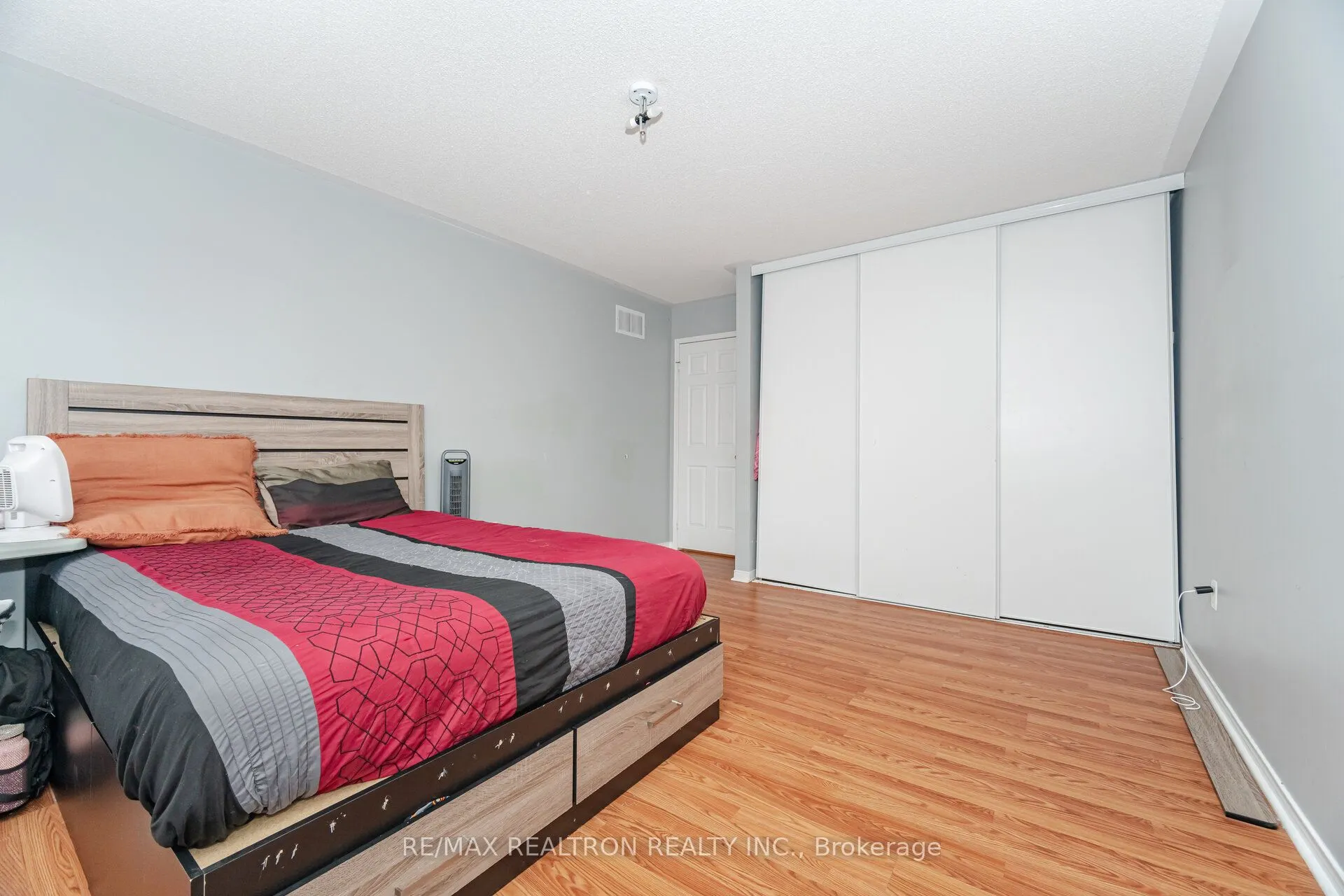 58 Bradbury Crescent