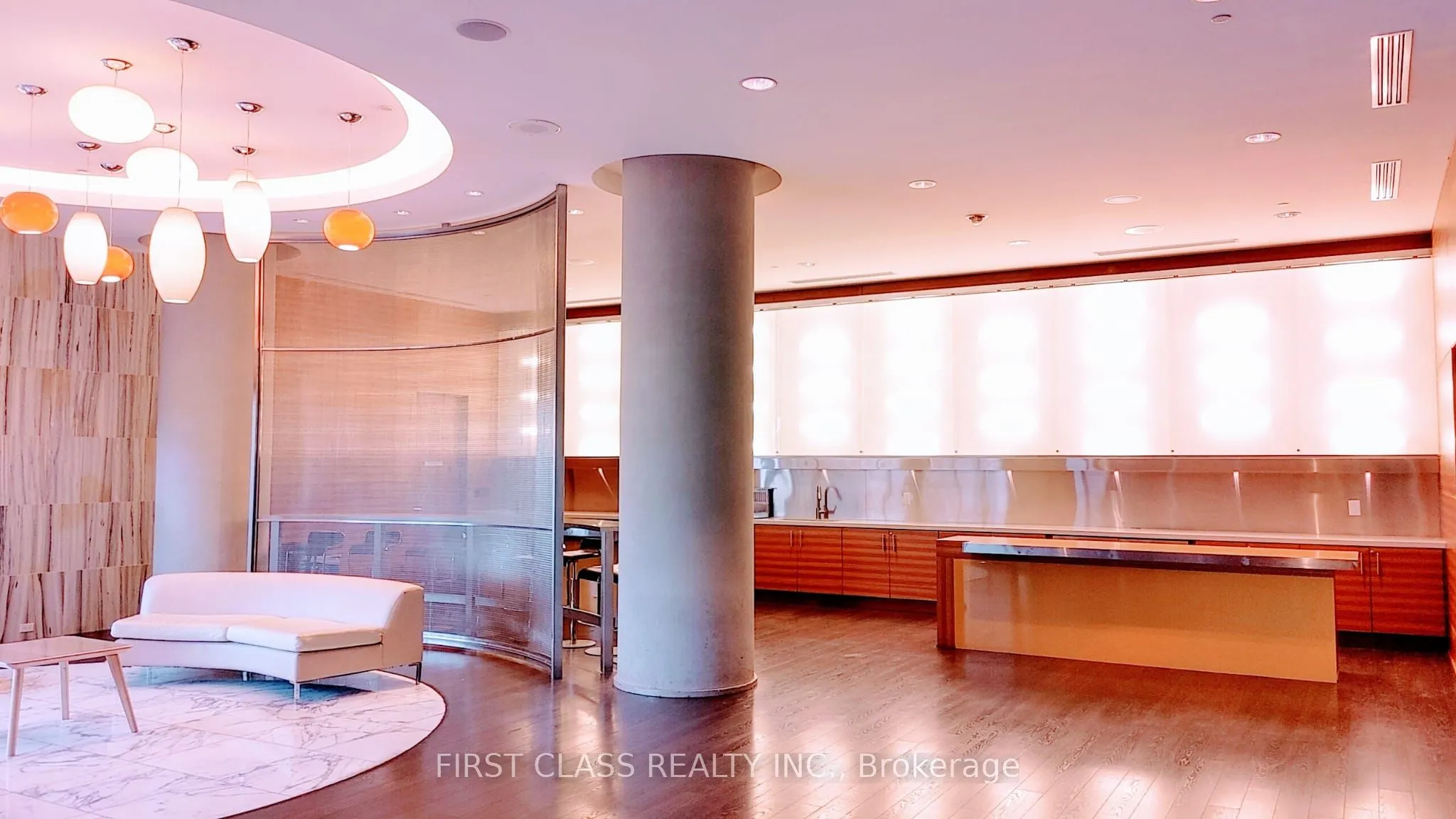 135 Village Green Square, #1616