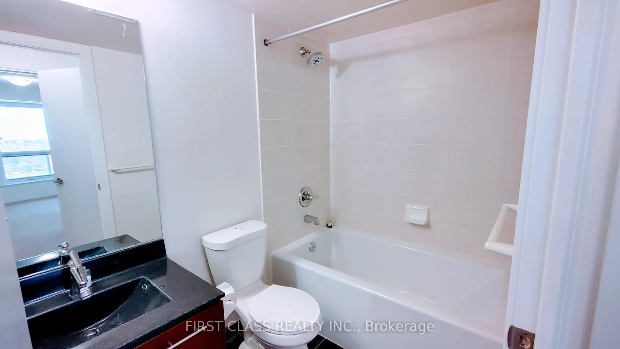 135 Village Green Square, #1616