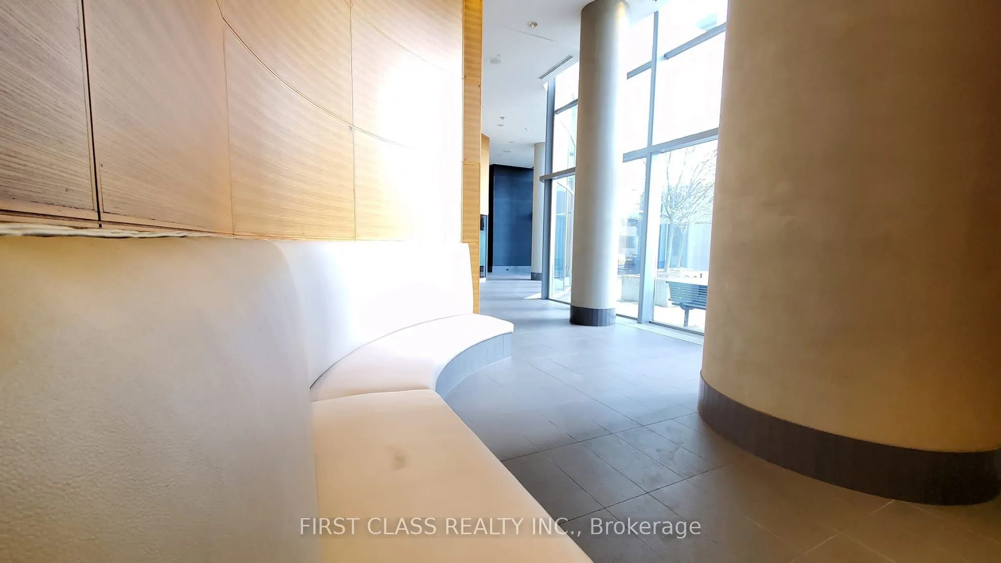 135 Village Green Square, #1616