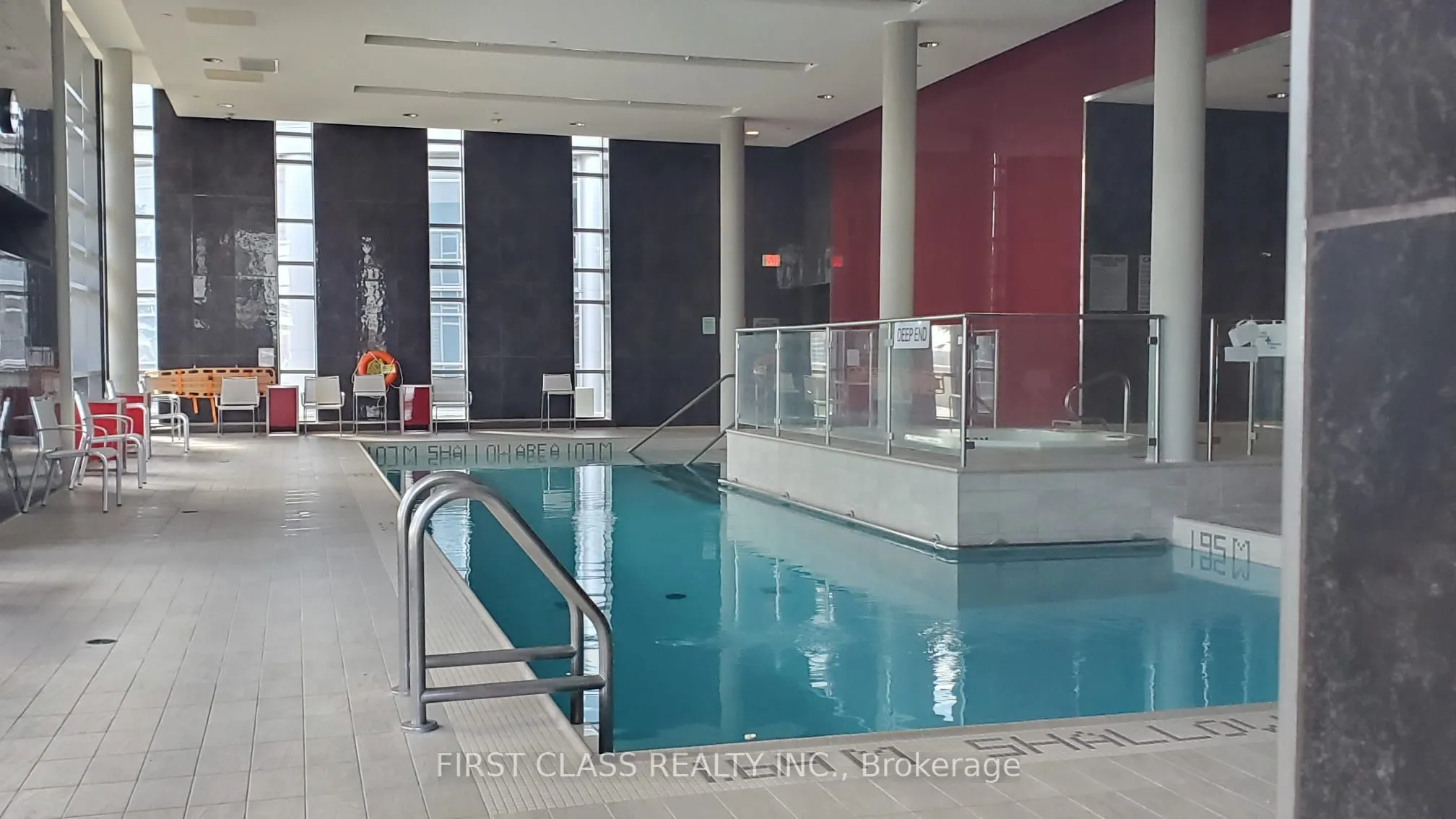 135 Village Green Square, #1616