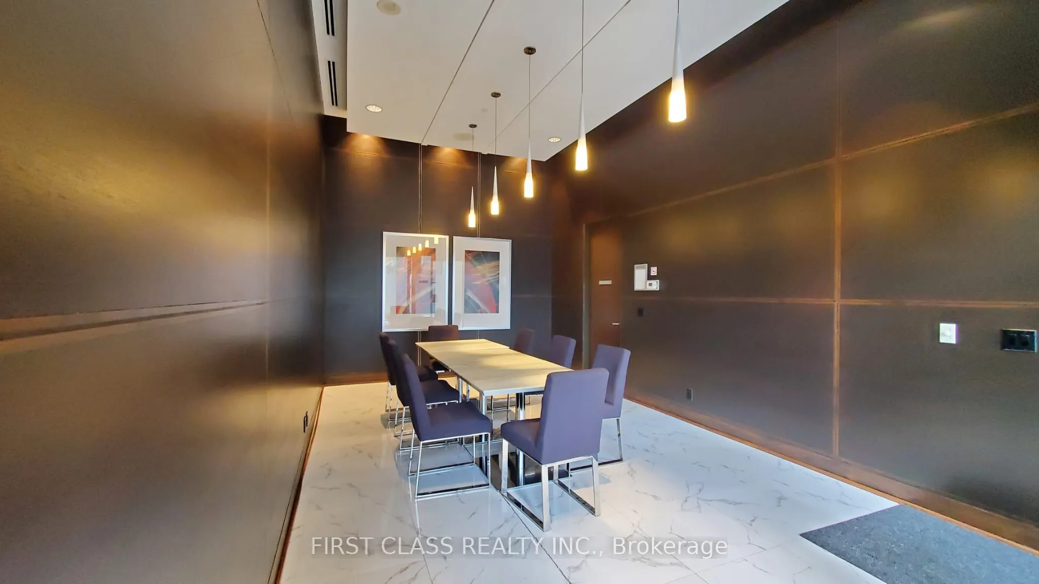 135 Village Green Square, #1616