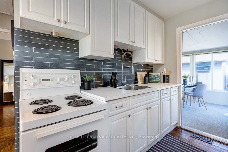 66 Squires Avenue, #MAIN